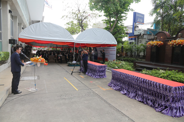 วางพวงมาลาปูชนีย66 3