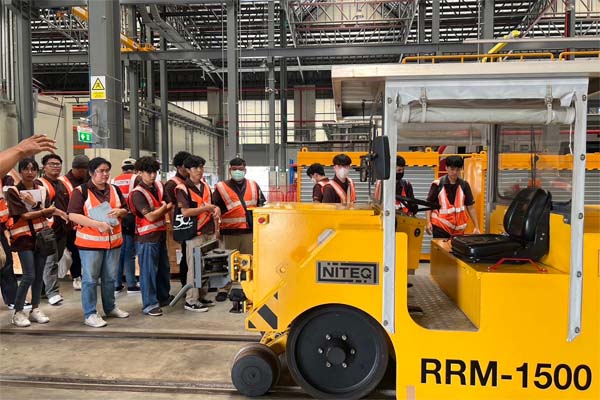 เครื่องกลดูงานรถไฟฟ้า_2