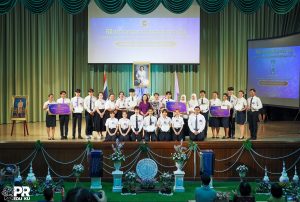 LINE_ALBUM_นักศึกษาภาคคอมพิวเตอร์ได้รางวัล 2567_240220_5