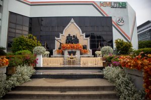 วางพานพุ่ม-ร.4-1-300x200