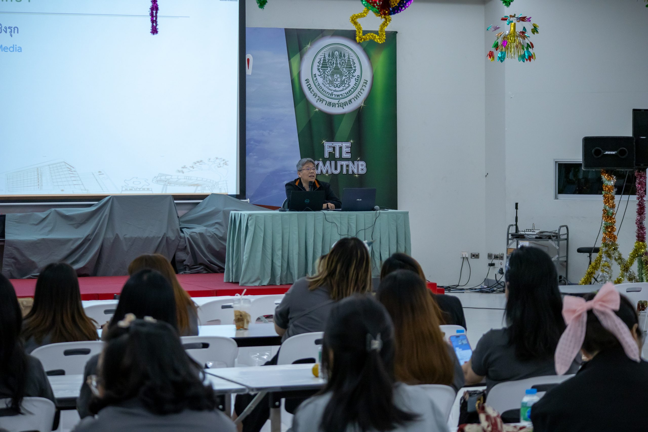 นำเสนอวิสัยทัศน์ (26 of 30)